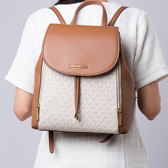 🔥NeW! Michael Kors Phoebe Backpack - Picture 7 of 7